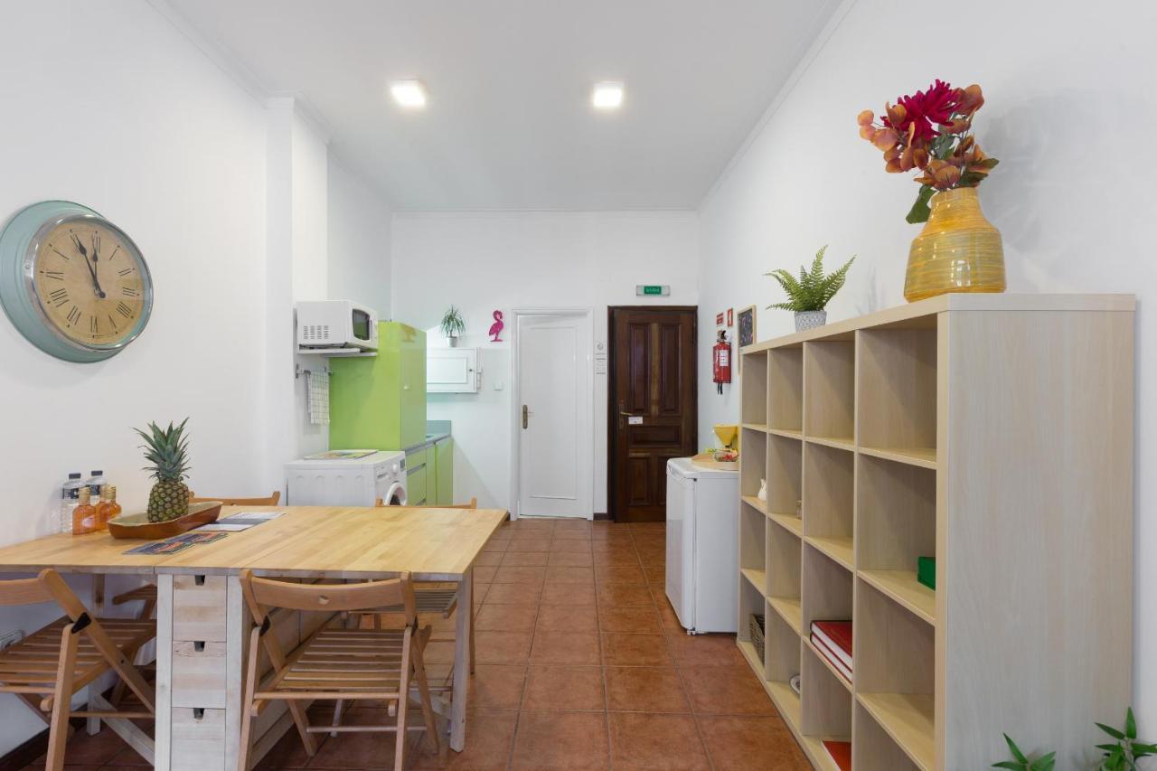 Cozy Sunny Flats By Hostwise Apartment Porto Exterior foto