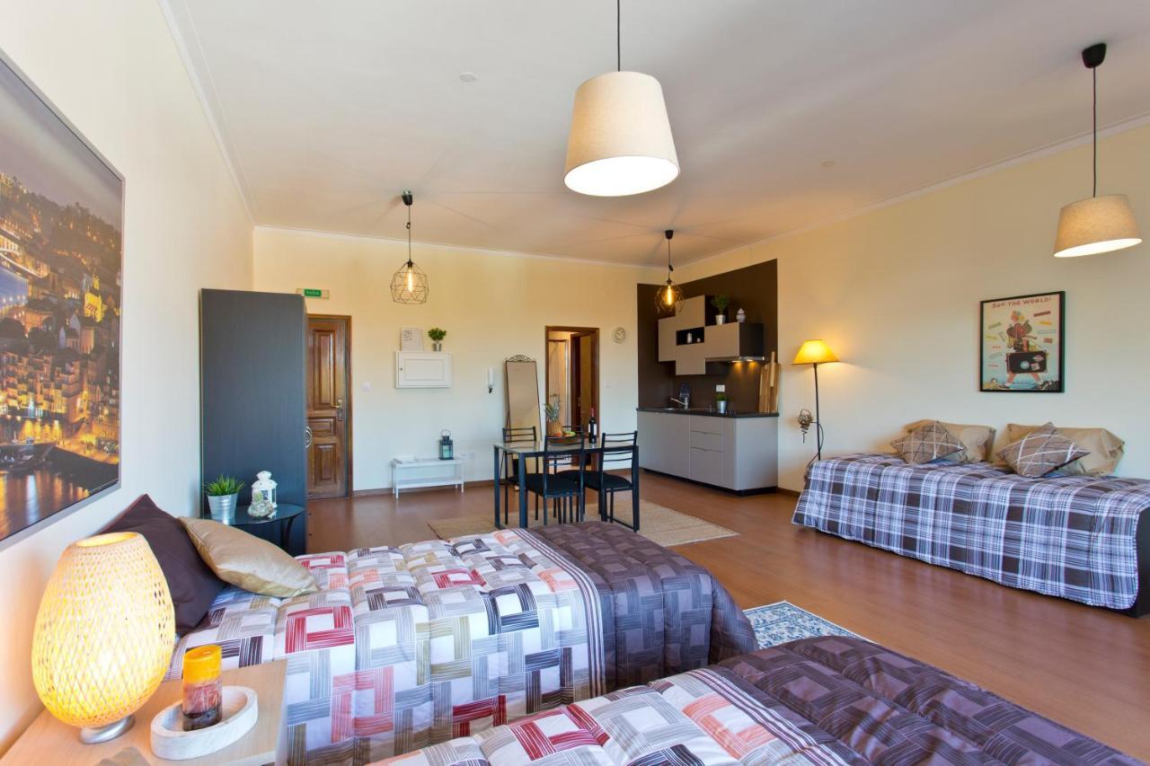 Cozy Sunny Flats By Hostwise Apartment Porto Exterior foto